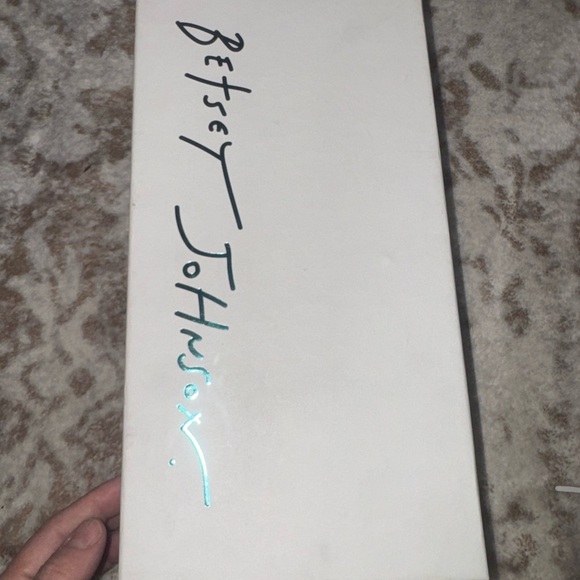 Betsey Johnson Cinderella Shoes! - Picture 11 of 12